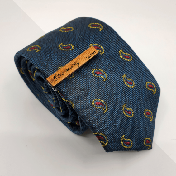 Vizualizácie - Gravírovanie, krabičky (2) Personalizovaná Drevená Kravatová Spona Vintage – Zebrové Drevo, personalizovaný darček, drevená kravatova spona, drevené darčeky