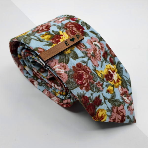 Personalizovaná Drevená Kravatová Spona Vintage – Orechové Drevo, personalizovaný darček, drevená kravatova spona, drevené darčeky